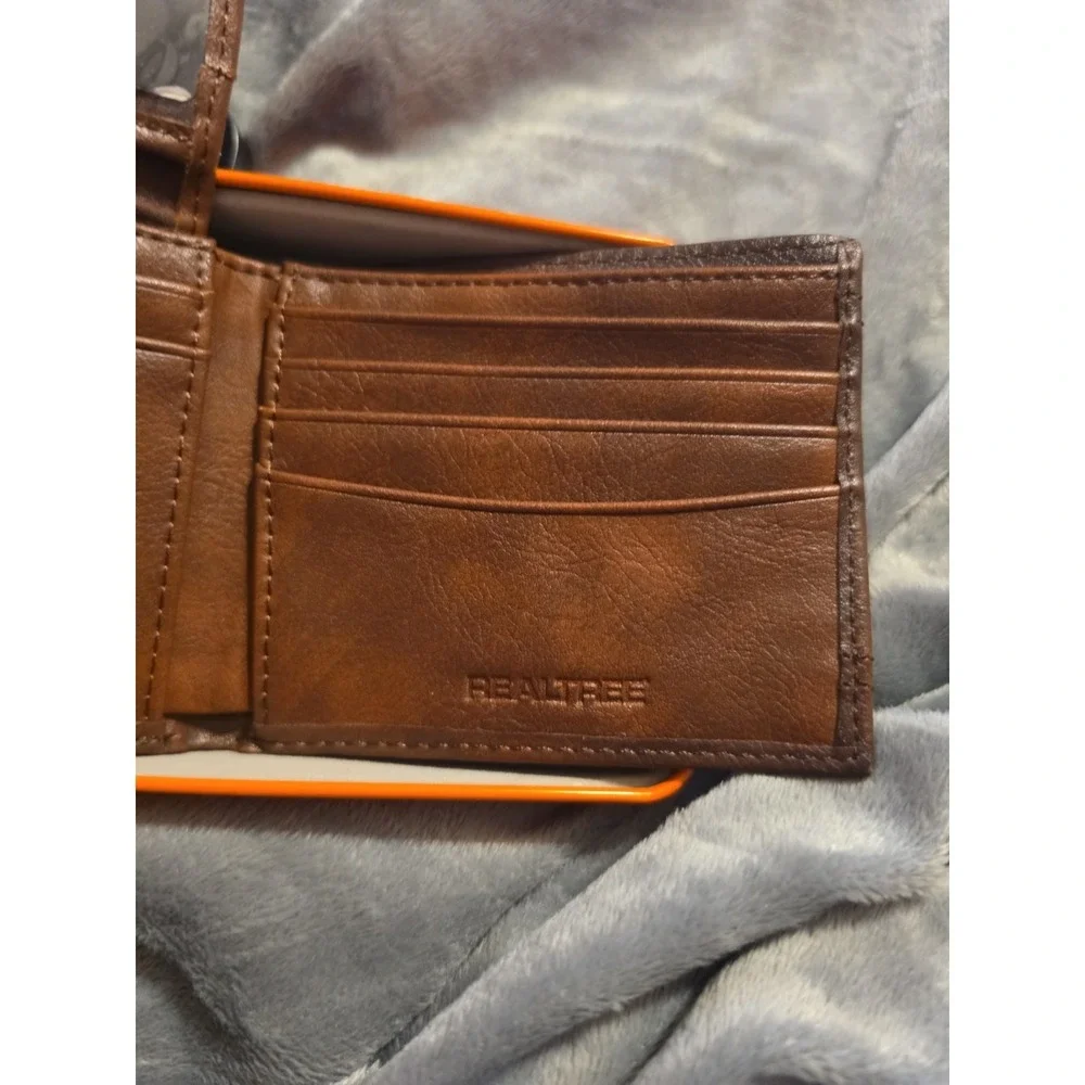 Realtree Leather , Tin Gift Box Canvas Leather Trim